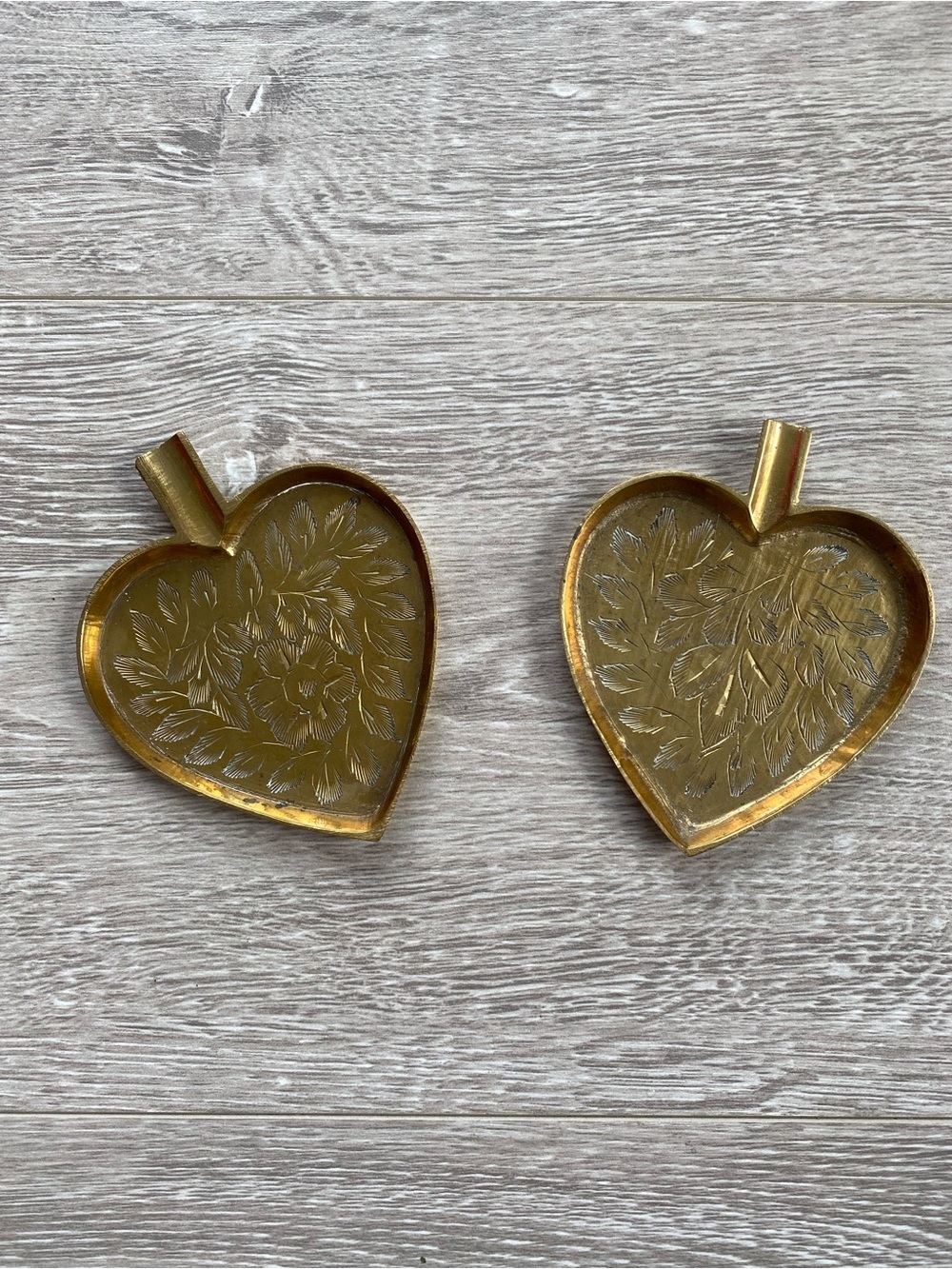 Set of 2 Vintage brass shape heart shape ash trays